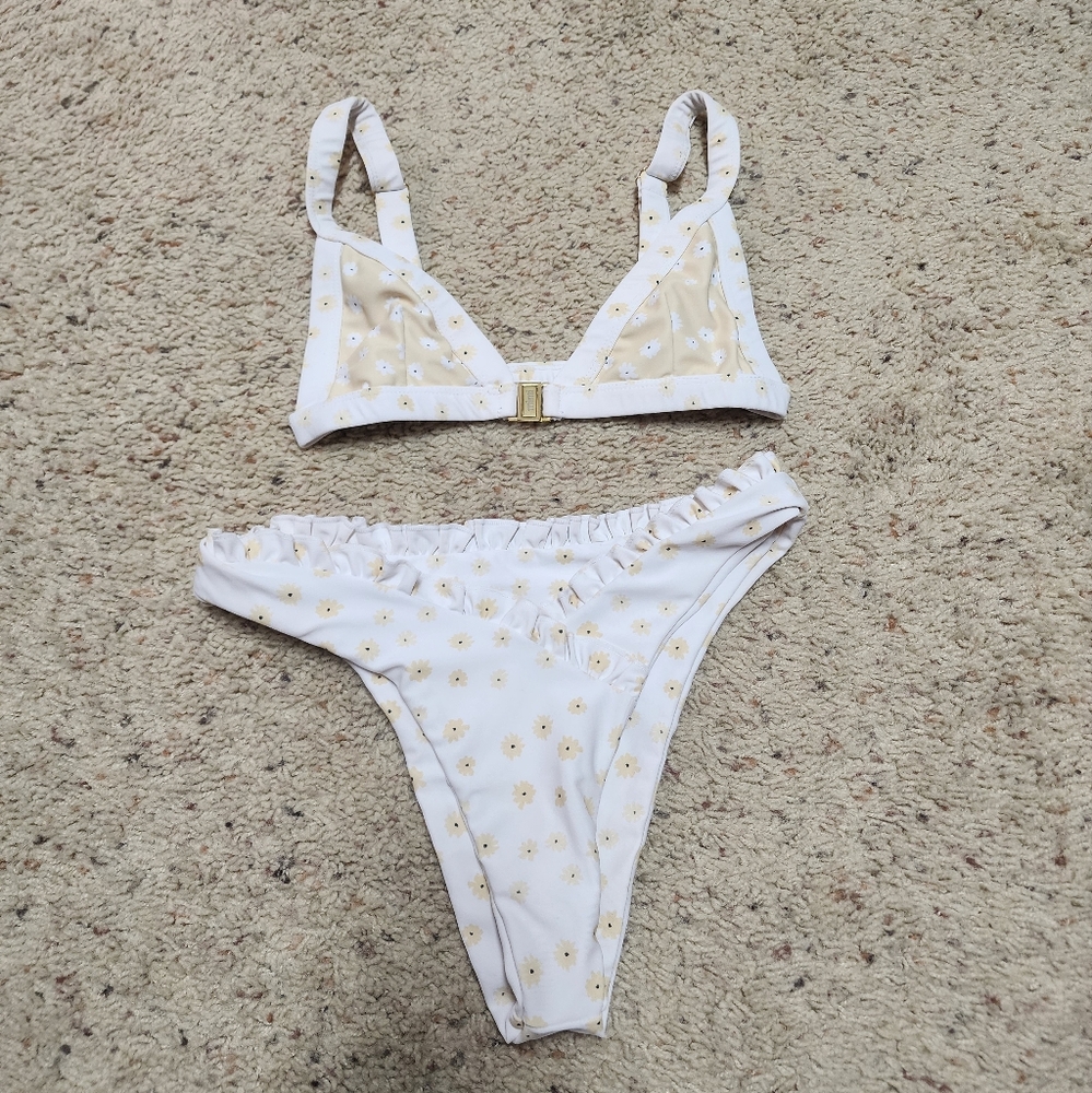Mimi Kini bikini